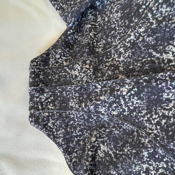 Lululemon Define running jacket - Picture 7 of 9